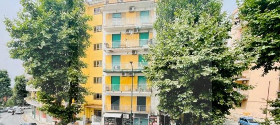 3 rooms Apartment in Naples, Italy No. 31323 34