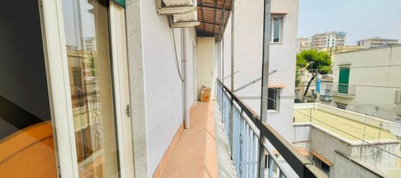 3 rooms Apartment in Naples, Italy No. 31323 30