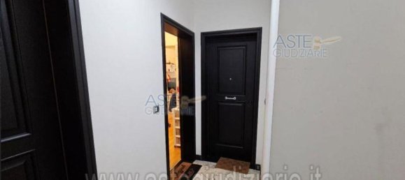 3 rooms Apartment in Rome, Italy No. 30786 17