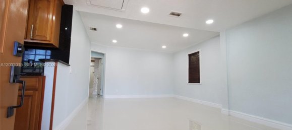 3 dormitorios villa en alquiler en Miami, Miami-Dade, Florida, USA № 615040 25