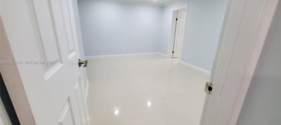 3 dormitorios villa en alquiler en Miami, Miami-Dade, Florida, USA № 615040 9