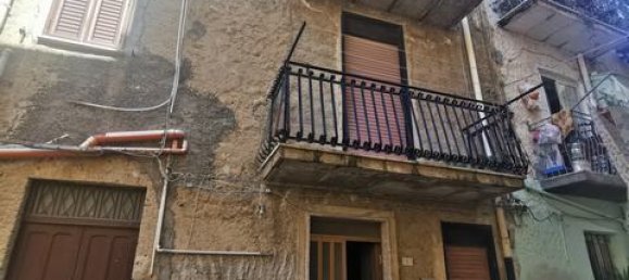 3 Schlafzimmer Haus in Cianciana, Italy, Nr. 168237 4