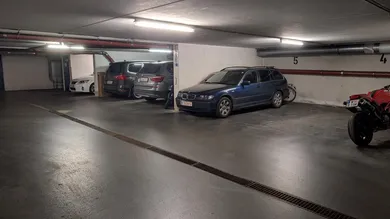  مرآب في Vienna, Austria رقم 41341