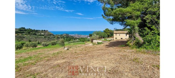 3 bedrooms House in San Benedetto del Tronto, Italy No. 166580 13