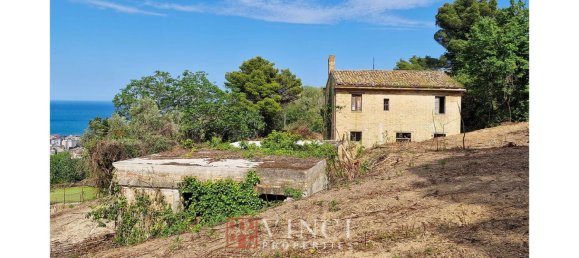 3 bedrooms House in San Benedetto del Tronto, Italy No. 166580 20