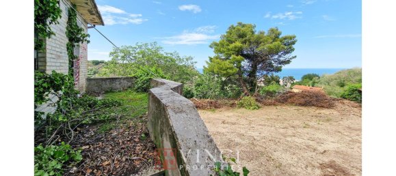 3 bedrooms House in San Benedetto del Tronto, Italy No. 166580 38