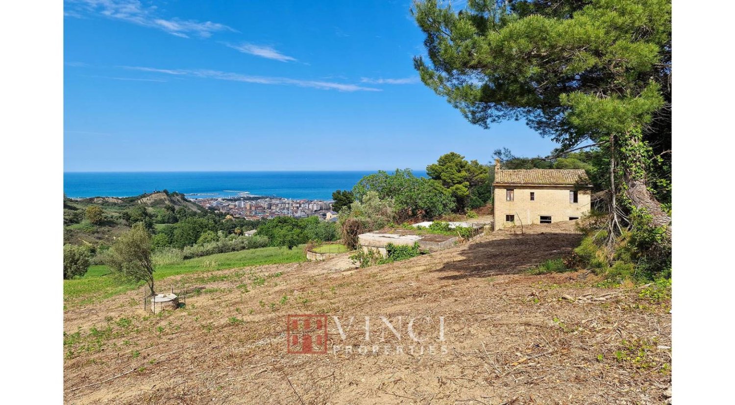 3 bedrooms House in San Benedetto del Tronto, Italy No. 166580