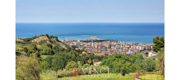 3 bedrooms House in San Benedetto del Tronto, Italy No. 166580 16