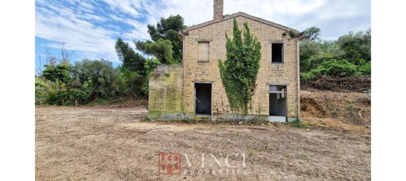 3 bedrooms House in San Benedetto del Tronto, Italy No. 166580 2