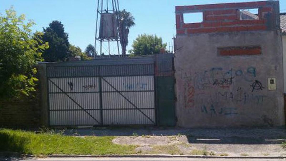 Grundstück in Berazategui, Argentina 200m², Nr. 42276