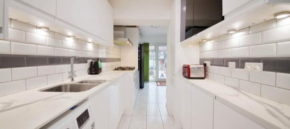 3 bedrooms House in London, United Kingdom No. 11475 11