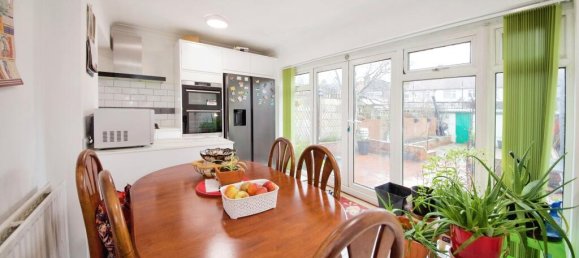 3 bedrooms House in London, United Kingdom No. 11475 7