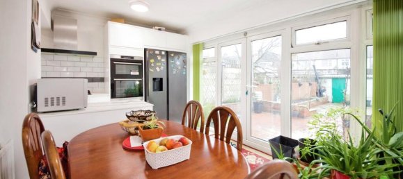 3 bedrooms House in London, United Kingdom No. 11475 17