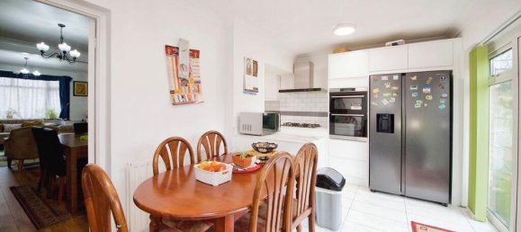 3 bedrooms House in London, United Kingdom No. 11475 8