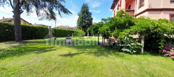 5 bedrooms Villa in Arborio, Italy No. 343234 4
