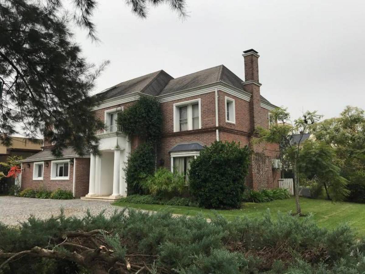 4 bedrooms House in Tigre, Argentina No. 2485