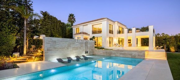 6 bedrooms House in Marbella, Spain No. 130996 2