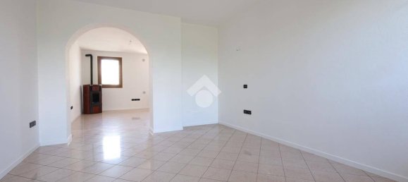 3 bedrooms Villa in Sandrigo, Italy No. 259606 5