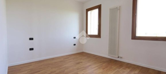 3 bedrooms Villa in Sandrigo, Italy No. 259606 15