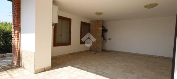3 bedrooms Villa in Sandrigo, Italy No. 259606 23
