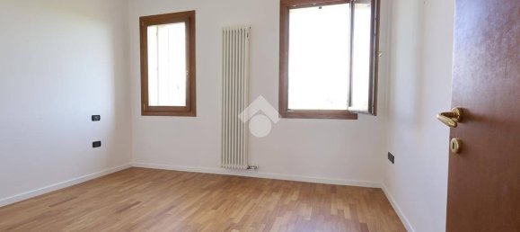 3 bedrooms Villa in Sandrigo, Italy No. 259606 14