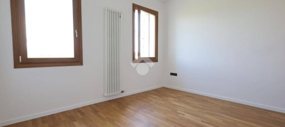 3 bedrooms Villa in Sandrigo, Italy No. 259606 19