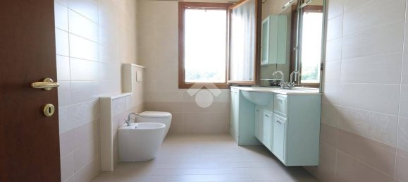 3 bedrooms Villa in Sandrigo, Italy No. 259606 12