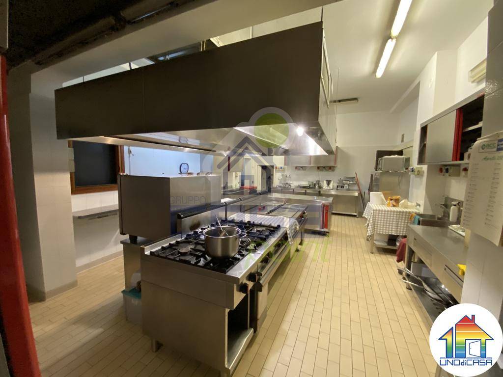 Propriété commerciale à Pandino, Italy 500m² No. 228345