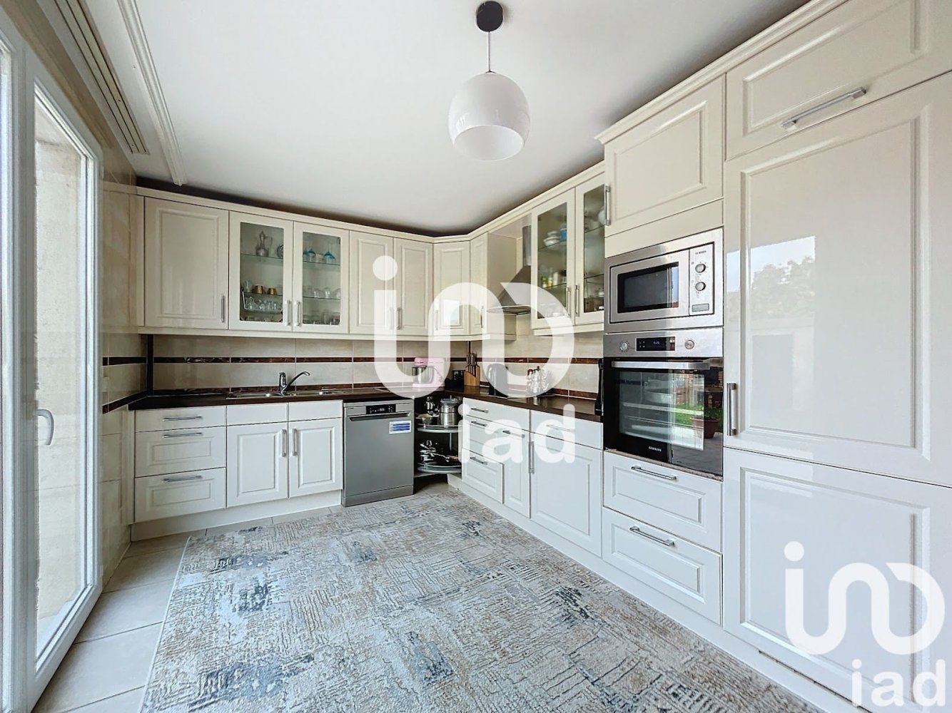 5 bedrooms House in Pithiviers, France No. 56833