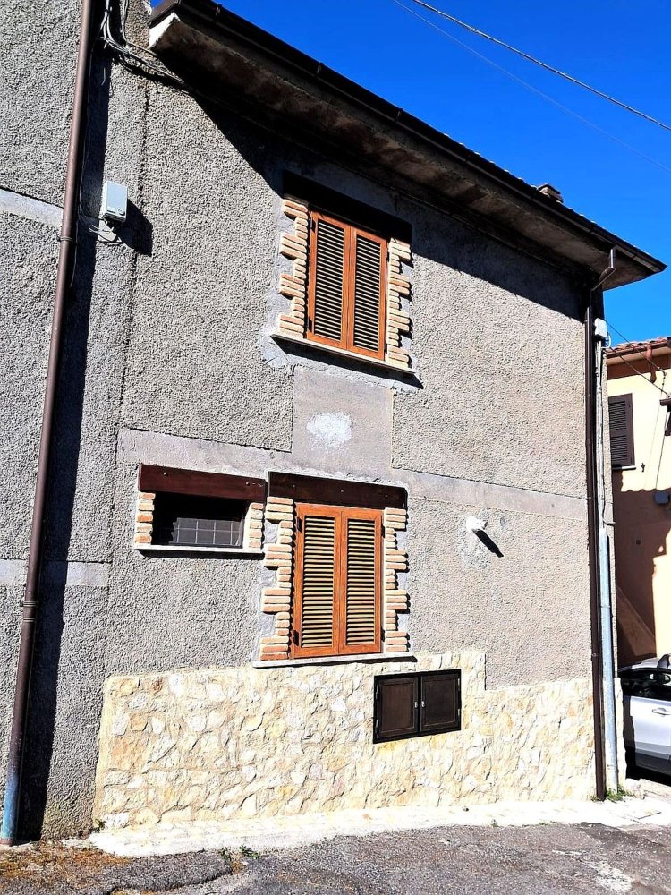 3-salle Maison à Poggio Bustone, Italy No. 306398