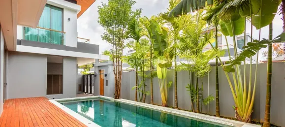 4 bedrooms House for sale in Phuket, Southern Thailand, Thailand № 60935 2