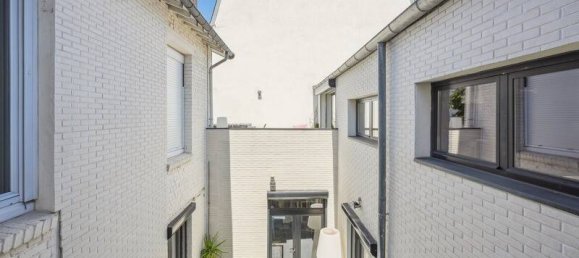 5 bedrooms House in Asnieres-sur-Seine, France No. 319115 6