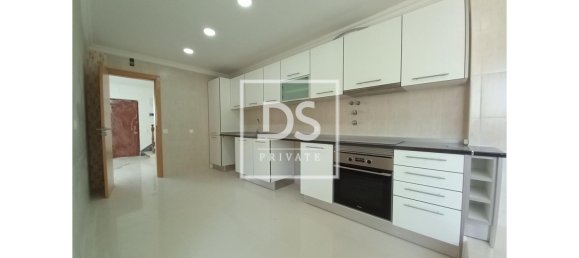 Casa T3 em Cascais, Portugal N.º 28011 2