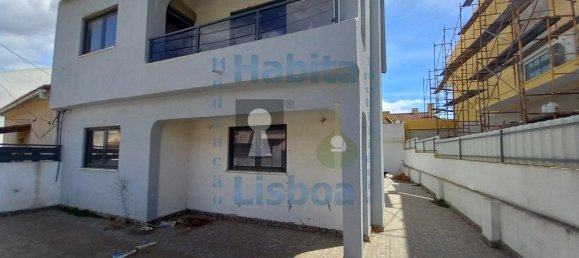 5 bedrooms House in Seixal, Portugal No. 183432 2