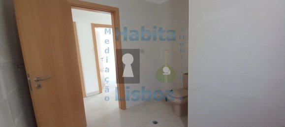 5 bedrooms House in Seixal, Portugal No. 183432 31