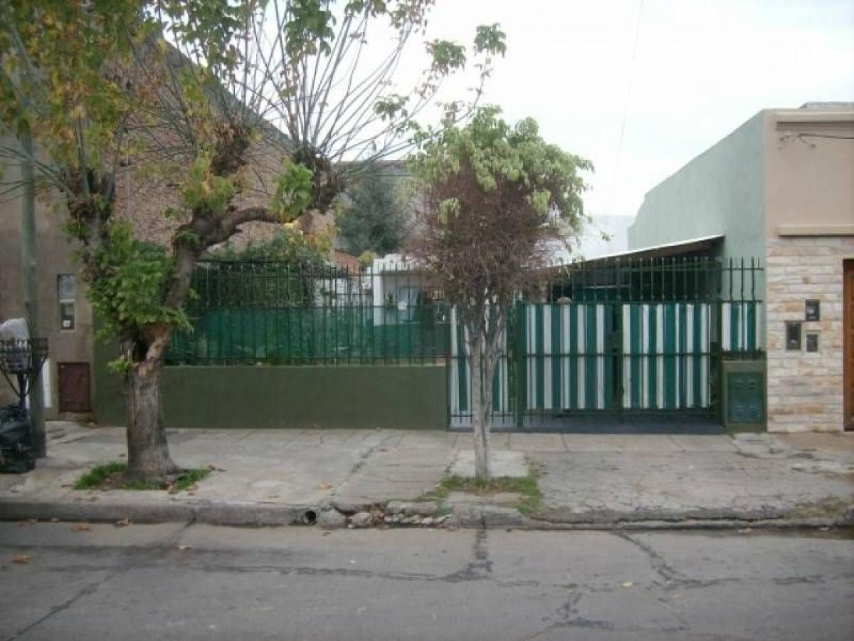 2 bedrooms House in General San Martin, Argentina No. 6046