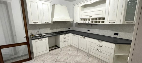 3 rooms Apartment in Pianiga, Italy No. 376916 4