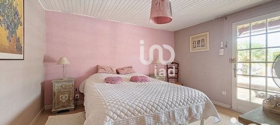 5 bedrooms House in Mehun-sur-Yevre, France No. 260078 10