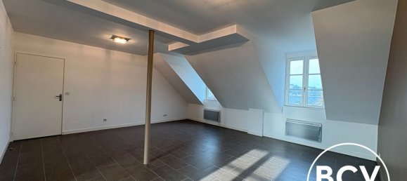 3 bedrooms Apartment in Chartres, France No. 259270 2