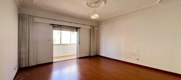3 Schlafzimmer Wohnung in Lisbon, Portugal, Nr. 308052 4