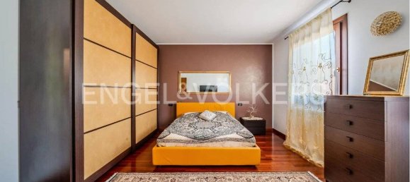 3 Schlafzimmer Villa in Susegana, Italy, Nr. 288760 11