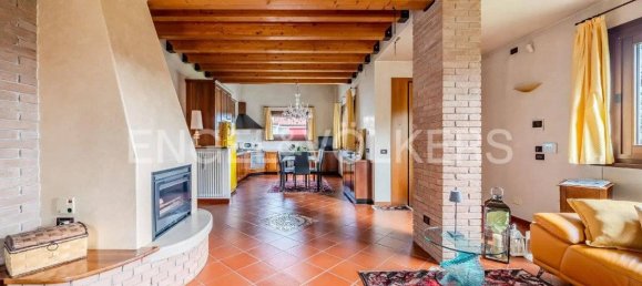 3 Schlafzimmer Villa in Susegana, Italy, Nr. 288760 6
