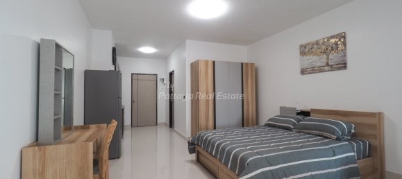 Studio in the Condo in Pattaya, Thailand No. 19319 4