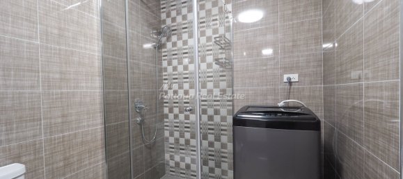 Studio in the Condo in Pattaya, Thailand No. 19319 6