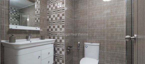 Studio in the Condo in Pattaya, Thailand No. 19319 7