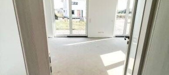 Casa de 6 habitaciónes en Saalekreis, Germany No. 52353 13