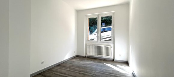 Casa de 3 dormitorios en Saint-Etienne, France No. 197627 8