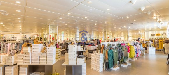 1-Zimmer Gewerbliche Immobilie in Somma Lombardo, Italy, Nr. 294665 10