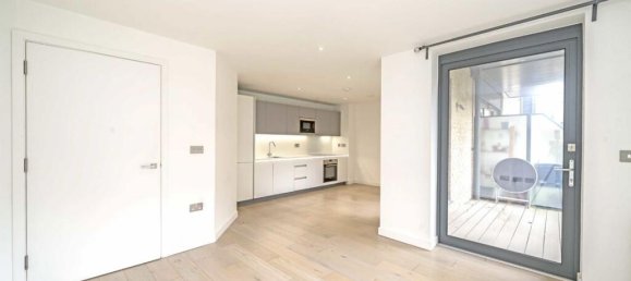 1 bedroom Apartment in Ealing, United Kingdom No. 5813 2