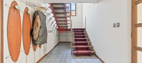 5 rooms Villa in Marmirolo, Italy No. 338430 9